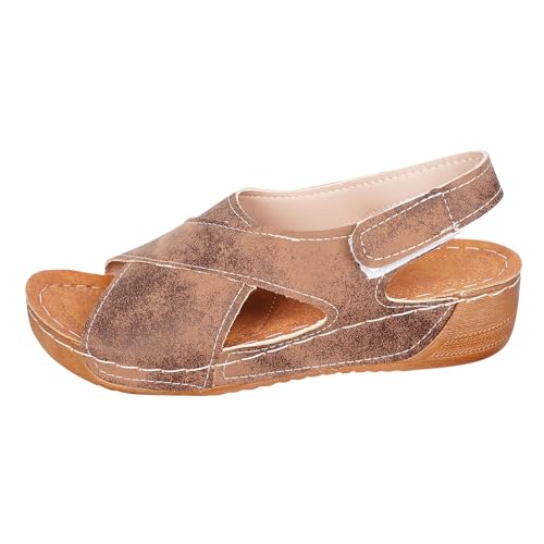 Sabot jardin et basket blanche pour femme active du jardin au salon