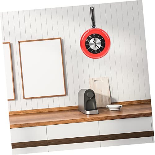 Horloge murale poêle design moderne aux finitions soignées