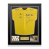 Offizielles Gelbes Tour-de-France-Trikot 2017, signiert von Chris Froome. In Standardrahmen mit Goldeinlage. Ungefähre Größe: 840 x 670 mm