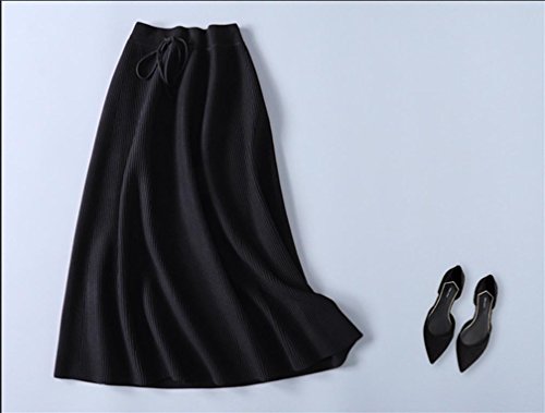 Jupe haute taille noire H&H HY pour affiner et élancer la silhouette