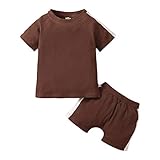 Trajes cómodos y acogedores: El traje consta de dos paquetes. No es necesario que coincidas con los trajes para ti mismo. Los días serán más fáciles para usted para vestir a sus adorables hijos.