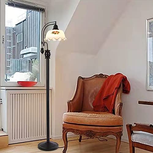Lámpara de piso con flores de vidrio decorativas y estructura rústica de poste alto