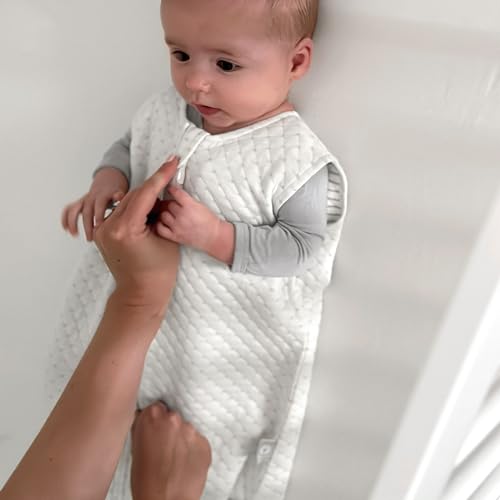 Image of Boppy Baby Sleep Sack 12-18 Months, Wearable Blanket 1 TOG, 100% Cotton, 2-Way Zipper for Easy Diaper Changes, Baby Sleeping Bag, Machine Washable, Cream Quilt-Textured Knit