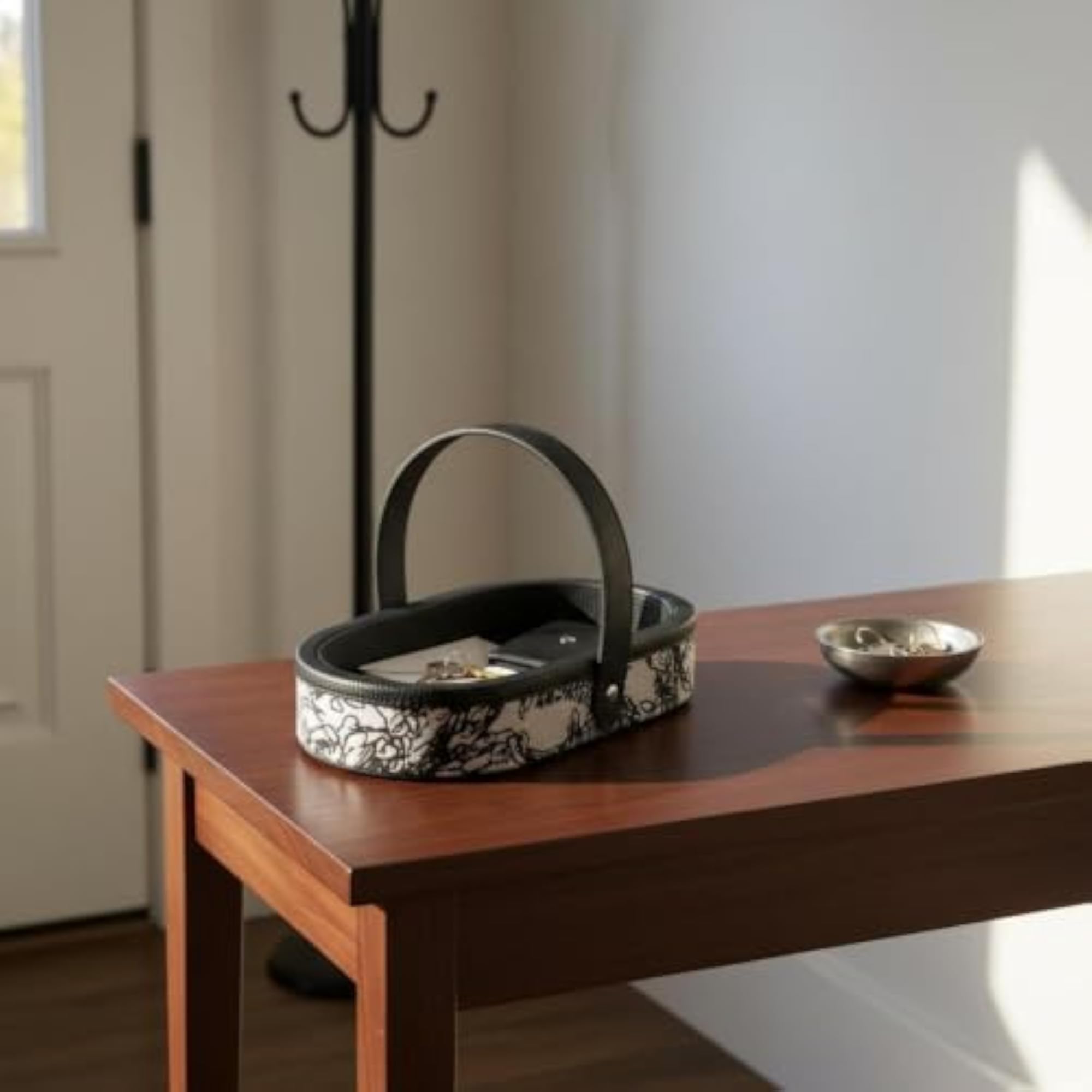 PU Leather Tray, Retro Style Decorative Handle Tray