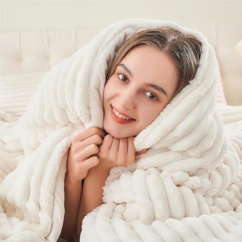 BEDELITE Fleece Oversized Queen Comforter Set -Super Soft & Warm Fluffy Cream White Bedding, Luxury Fuzzy Heavy Bed Set for Winter with 2 Pillow Cases