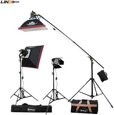 Britek#1800BHKB 1800w Focusable Halogen 3 Light Kit with Boom+3 Focusable Halogen Light+ 3 Bulb+2 Compact Light Stand+2 Softbox+1 White Photo Umbrella+1 Barndoor+2 Carrying Bag