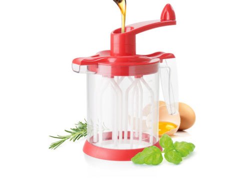 Batteur Montaanna manuel intégré dans le couvercle, récipient gradué de 1 l en plastique et base antidérapante.