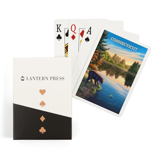 Juego de cartas de poker con pintura de oso al amanecer