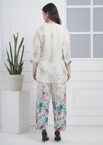Image of Women Printed Short Kurti with Pant Set