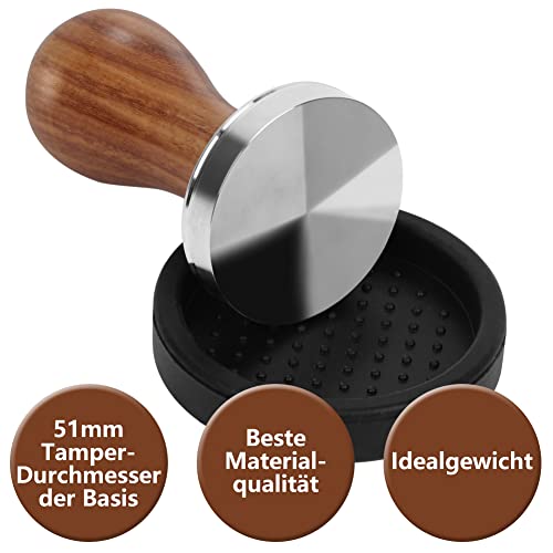 Foto von OSTWOLKE 51mm Kaffee Tamper Set Edelstahl Base Kaffeepresse Set für Siebträgermaschine inkl. Tampermatte Milchkännchen (350ml) und 16 Dekoschablonen