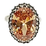 Nos bijoux vous sont systématiquement expédiés dans un emballage soigné et élégant, souvent accompagnés d'un écrin raffiné. N'hésitez pas à nous contacter dès que vous passez votre commande afin que nous puissions répondre au mieux à vos attentes.