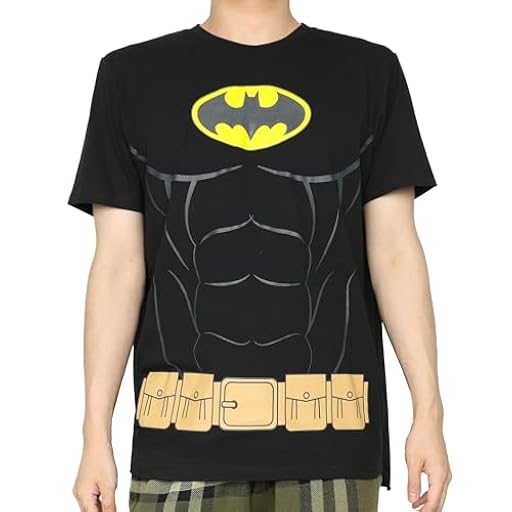 DC Comics - Camisa de disfraz de Batman para hombre con capa desmontable, logotipo clásico de murciélago, camiseta de cosplay de Batman, Negro, Small | Ya disponible en tu tienda friki favorita! En mundofriki.es!