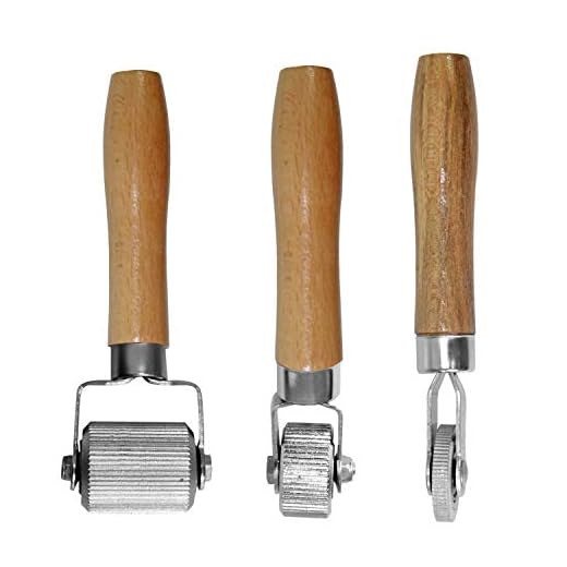 Car Sound Deadening Hand Roller Sound Noise Insulation Tool 3PCS For Auto Noise Roller Car Sound Deadener Application Installation Tool Rolling Wheel Interior Accessories Working Area with Wood Handle