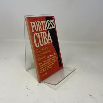 Paperback Fortress Cuba: Russia's American Base [Unknown] Book