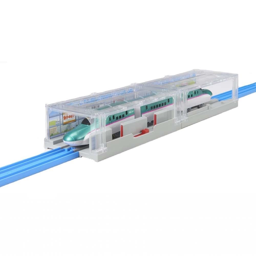 Takara Tomy HO Scale Model Train Station - J-26 Home Door Station - 16.5mm Rail Gauge - HO Scale