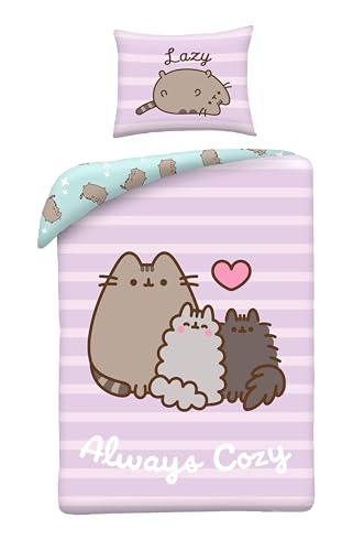 Halantex Pusheen Parure de Lit Enfant Always Cozy – Housse de Couette 140x200 cm + Taie d'oreiller 70x90 cm – 100% Microfibre Douce – Motif Réversible...