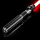 Fonction Flash on Clash : Préparez-vous à être étonné par la fonction électrisante Flash on Clash, une merveille technologique qui donne vie à la magie du combat au sabre laser comme jamais auparavant. Alors que votre lame se heurte à celle d'un adversaire, assistez à une explosion de lumière intense qui imite les étincelles emblématiques. Cette fonctionnalité vous plonge au cœur de l'action, faisant de chaque bataille un spectacle cinématographique. Faites l'expérience du frisson de faire face à vos ennemis et de sentir la puissance de la force surgir à travers vous.