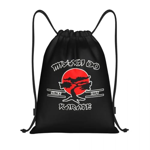 RQLNBOBZ Mochila con cordón de Karate Kid Miyagi Do bolsa deportiva para gimnasio para hombres y mujeres mochila de compras de la película Cobra Kai de los 80