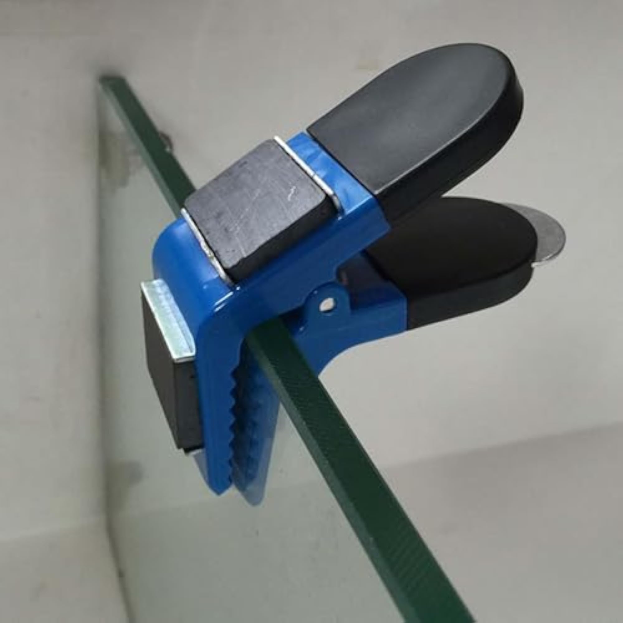 Paint Brush Clips Paint Can Opener for Holding Brush