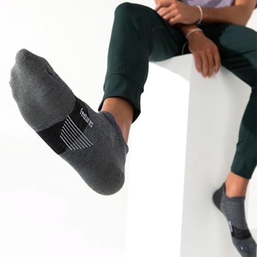 Image of Feetures Merino 10 Max Cushion No Show Tab Ankle Socks - Wool Socks for Women & Men - (1 Pair)