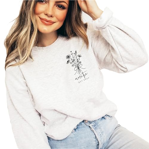 Custom Floral Auntie Sweatshirt, Personalized Est Year Sweatshirt, Flower Print Sweater, Gift From Niece Nephew, Wildflower Pocket Print, Unisex Crewneck Sweatshirt3