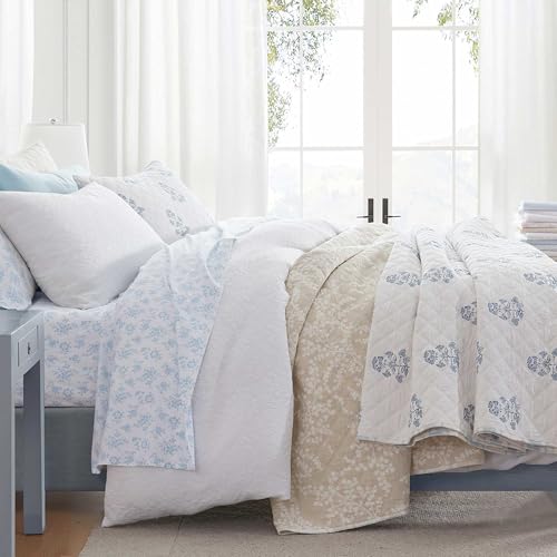 Image of Martha Stewart - Twin Quilt Set, 100% Cotton Reversible Bedding Set, Incredibly Soft Feel for Year Round Comfort, 2 Piece Bed Set with Matching Pillowcase (Vine Flora Green)