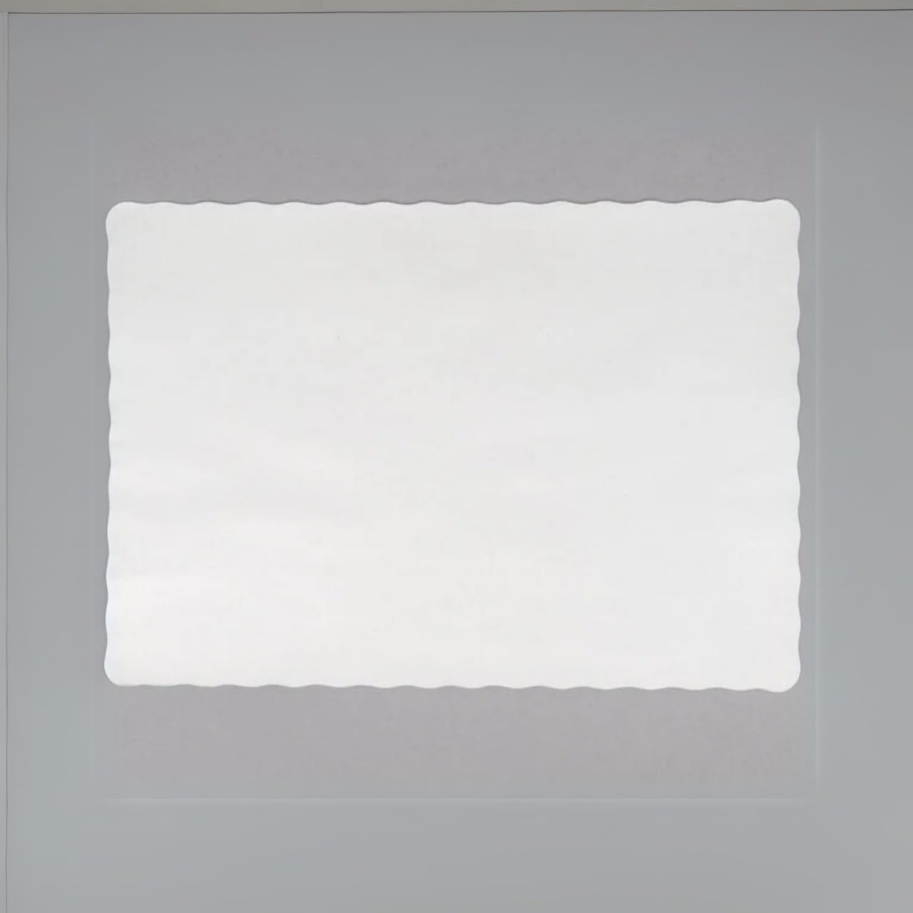 Angel's Peel Lounge Mantel individual de papel de color blanco roto de 10 x 14 pulgadas con borde festoneado (paquete de 1000)