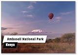 Imán para nevera con el parque nacional Amboseli con vista a la cumbre de la nieve del Kilimanjaro en Kenia. Experiencia de globo aerostático de safari en la madrugada