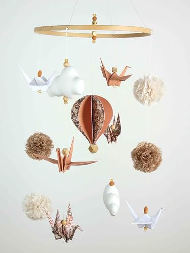 Mobile origamis montgolfière, fleurs oiseaux,déco chambre bébé, terracotta, beige, rose, blanc et marron, nuages et pompons