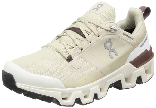 Image of On Women's Cloudwander Waterproof Sneakers