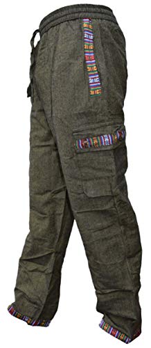 Pantalon cargo en coton vert avec bordure contrastée et poches renforcées homme