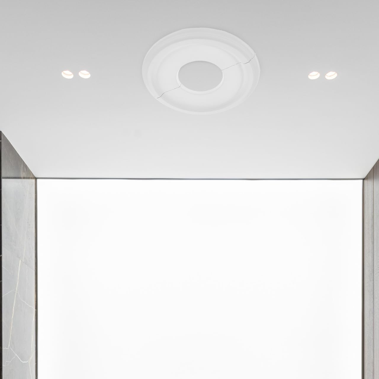 Decorative Ceiling Medallion 9.84In Pu Material Ceiling Fan Medallion Light Fixture Cover Easy Clean Vintage Style Accessory for Home Office