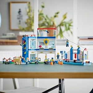 Amazon.co.jp - レゴ® シティ ポリスアカデミー 60372