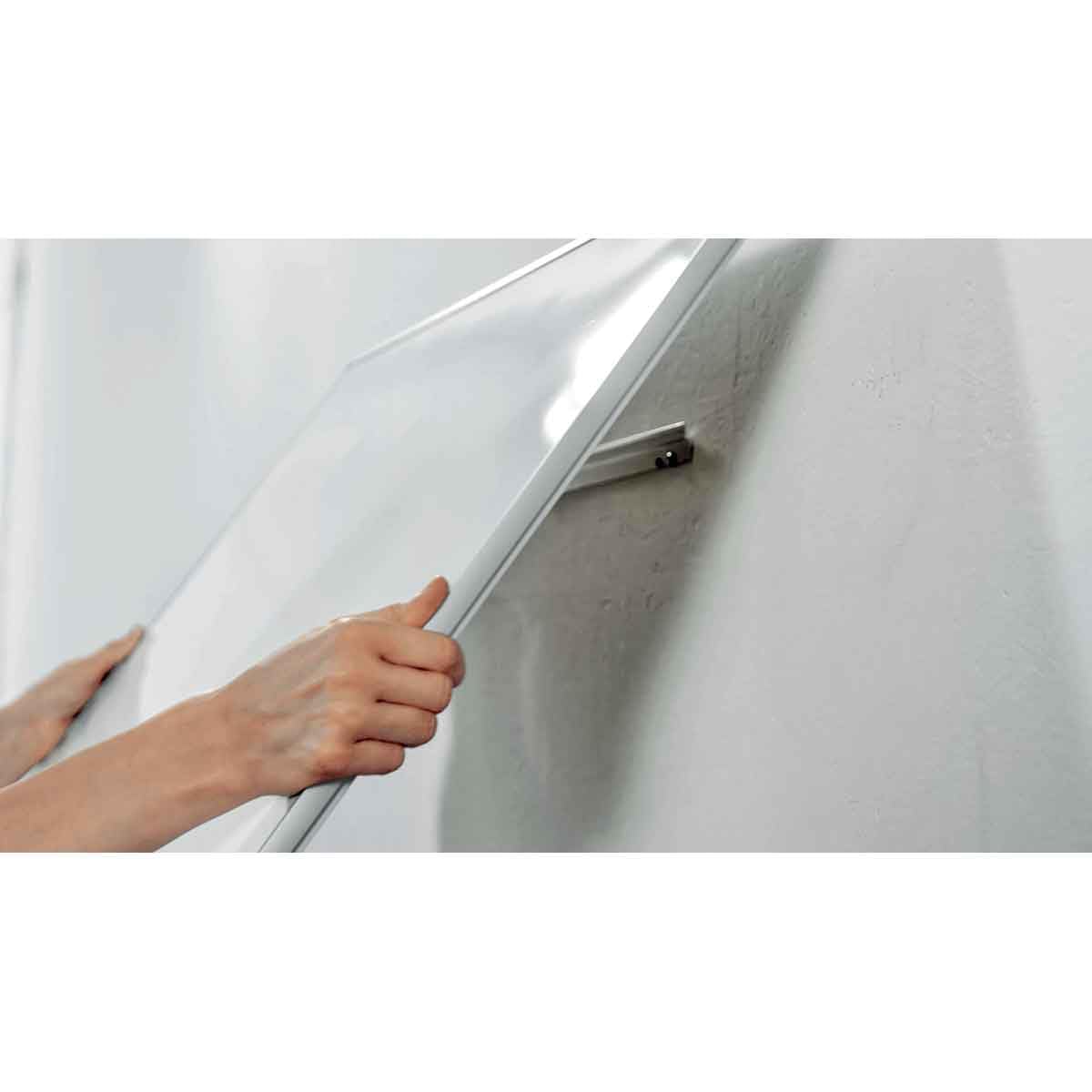 Tablica Nobo Nano Clean ze stali magnetycznej z półką na markery, 1200 x 900 mm, wąska ramka, system mocowania InvisaMount, Impression Pro, kolor biały, 1915403