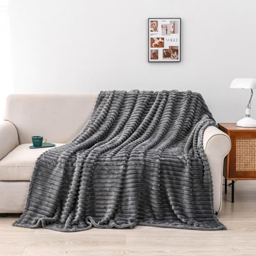 Manta Suave y Esponjosa 150x200cm, Manta Sofa de Felpa Cálida, Manta Sofá de Franela Manta Cama Multifuncional Pelo, Fuzzy Throw Blanket, Mantas de Cama Mullidas para Cualquier Temporada (Gris oscuro)