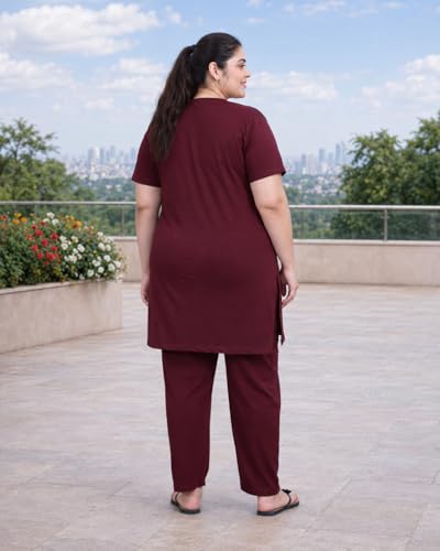 Image of In Love Women's Printed Cotton Plus Size Longline T-Shirt with Pockets | Cotton fabric - soft longline T-shirt with easy plus-size fit