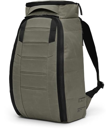 DB Journey The Hugger Backpack, Rucksack aus 100% Polyester, in der Farbe Grün (Forest Green), Volumen: 25L, 1000175201701