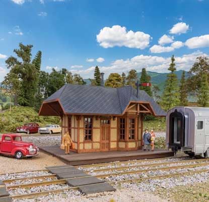 Walthers Cornerstone 933-3555 HO Scale Victoria Springs Station - Kit - 4-7/16 x 3-13/16 x 3-5/16" 11.2 x 9.6 x 8.4cm