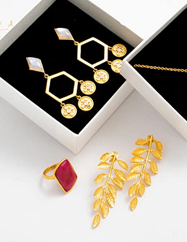 Bague Stardust Rubis LAVANI JEWELS le cadeau précieux idéal pour déclarer votre amour