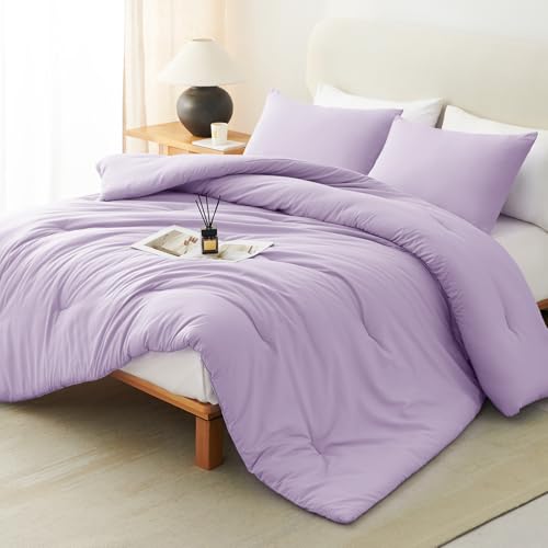 CozyLux Full Size Comforter Set Lavender 3 Pieces Lightweight Down Alternative Quilted Bedding Sets Light Purple All Seasons Breathable Solid Comforter with 2 Pillowcases Soft Bed Set for Bedroom