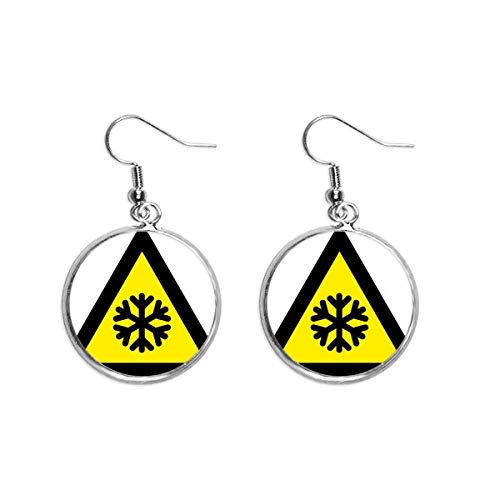 Pendiente de plata triángulo amarillo y cerámica negra para un look urbano y original