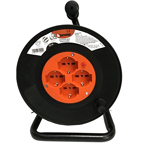 BTicino S2515N Avvolgicavo con Prolunga elettrica da giardino lunga 15 metri, cavo H05VV-F 3x1,5mmq, 4 Prese Schuko polivalenti standard tedesco e 1 Spina Grande 16A, Colore Nero e Arancio