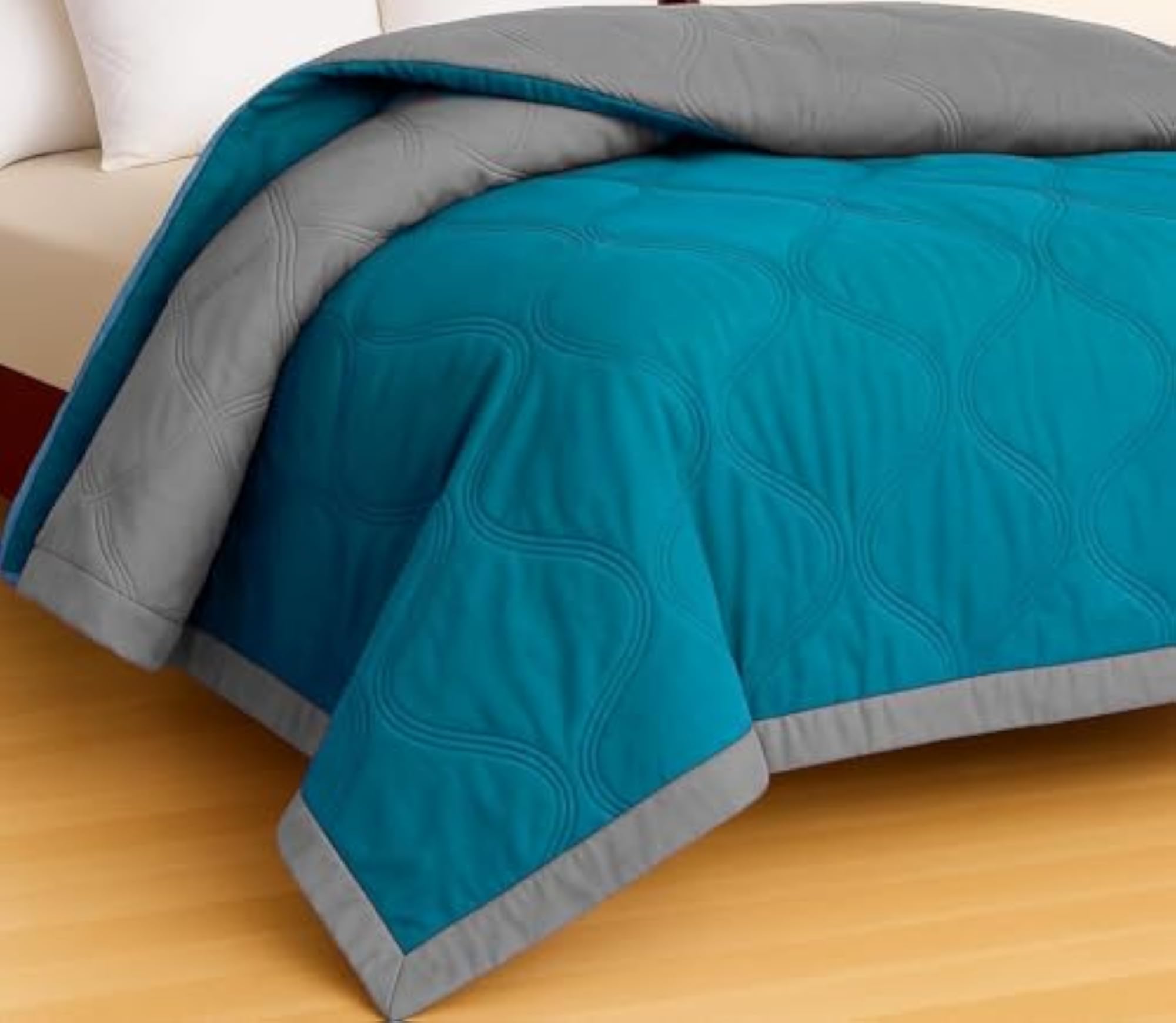 Reversible Comforter 220 GSM Microfiber Blanket, Light Blue