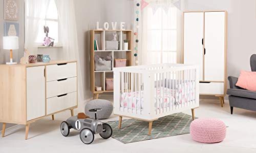 KMbaby Sophia Ensemble de Meubles pour Un Enfant Lit avec Une Balustrade Commode Armoire Superposition de Commode Bureau Style Bohème Bois Panneau MDF Blanc avec Éléments Marron Lit Bébé 124x88x66cm Cover