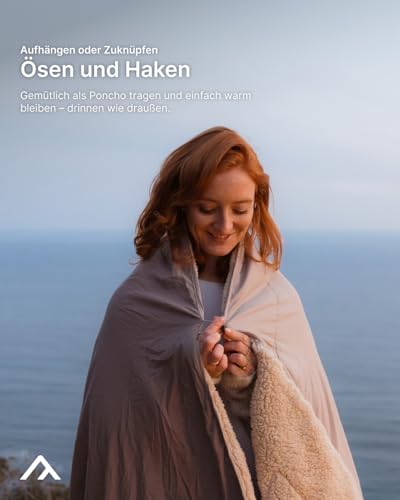 qeedo Teddy Kuscheldecke Outdoor 200 x 140 cm – wasserabweisend & raschelfrei, weiche Teddy Fleecedecke, Campingdecke mit Poncho-& Kissenfunktion, Decke für Zuhause, Garten und Camping