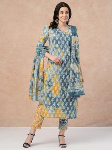 Image of GoSriKi Women's Cotton Blend Straight Printed Kurta with Pant & Dupatta