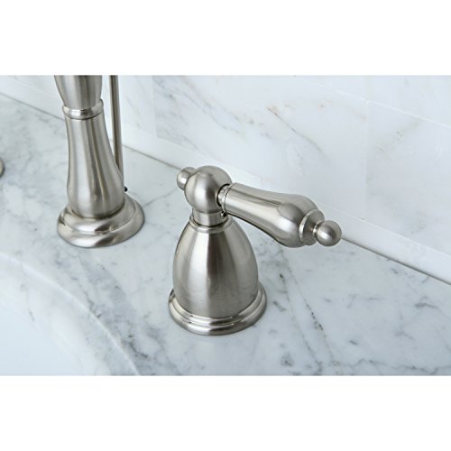 Grifo de lavabo Kingston Brass para baños familiares de estilo clásico 6