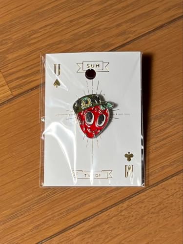 東方神起　POPUP グッズ　ピンバッジ　2個セット Amazon.co.jp: 東方神起 TVXQ ピンバッジ セット : おもちゃ