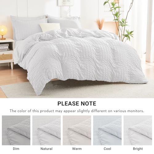 Image of HYMOKEGE White Queen Comforter Set Seersucker 7 Pieces, All Season Luxury Bed in a Bag for Bedroom, Bedding Set with Comforters, Sheets, Pillowcases & Shams