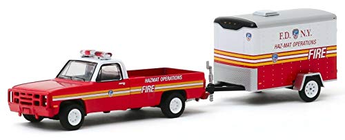 Greenlight 32190-A Hitch & Tow Series 19-1986 Chevrolet M1008 CUCV FDNY Fire Department City of New York Haz-Mat Operations and Small Cargo Trailer 1/64 Scale